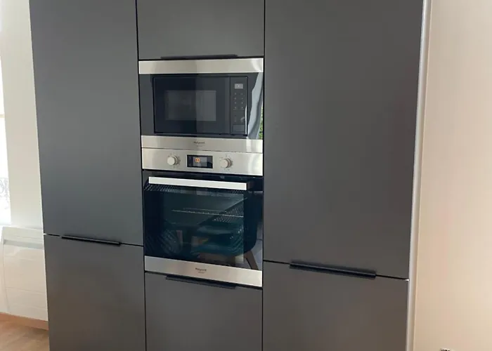 Studio Avec Wc Et Sdb Prives Dans Grande Maison A Cote Du Campus Artem - Thermal Et Parc Des Expos