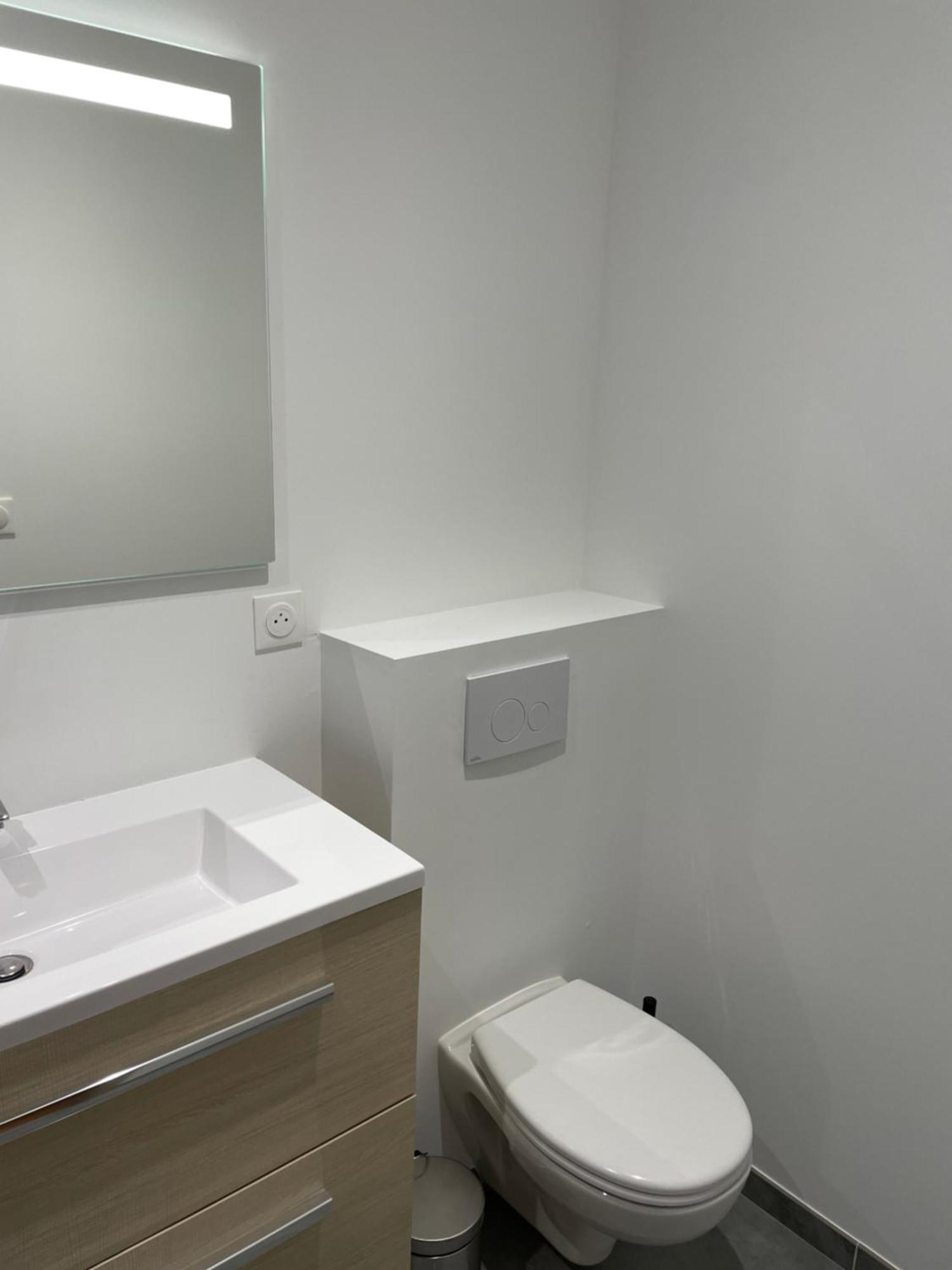 Avec Wc Et Sdb Prives Dans Grande Maison A Cote Du Campus Artem - Thermal Et Parc Des Expos Homestay *